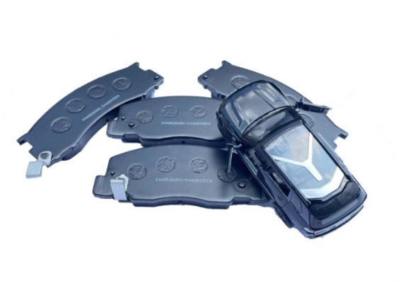 04465-28390 Części samochodowe Przedni dysk Automatyczny układ hamulcowy Ceramiczne klocki hamulcowe do Daihat